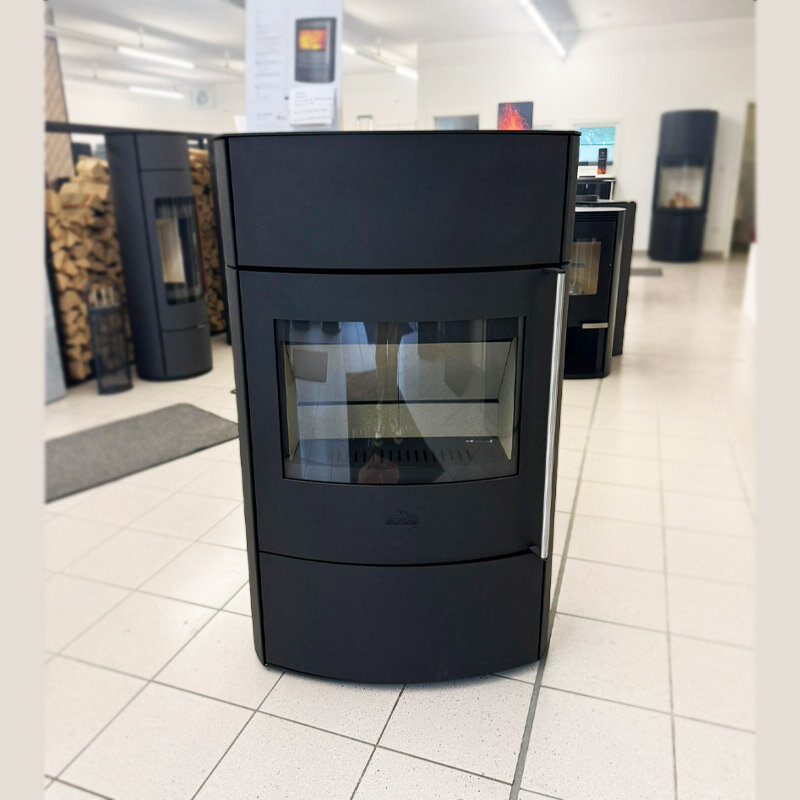 Ausstellungsstück Flambiente Aurus Kaminofen Stahl inkl. Wärmespeichermodul 8 kW