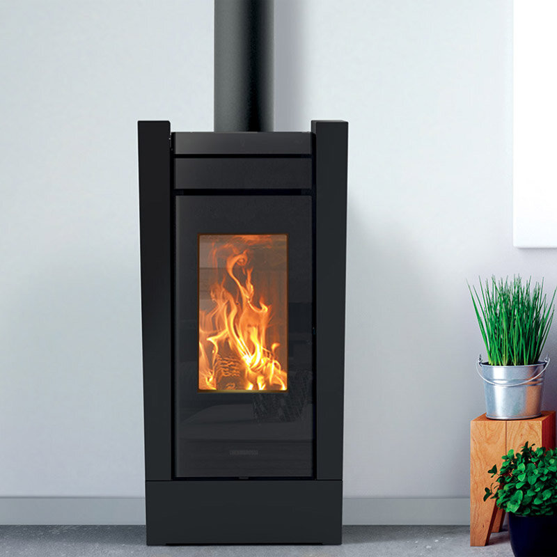 Kaminofen Thermorossi Creo Wood mit Stahlverkleidung
