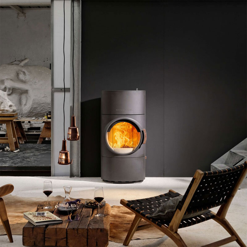 Kaminofen Austroflamm Clou Xtra 8 kW mit Gusstür und Wärmespeicher