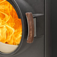 Kaminofen Austroflamm Clou Xtra 8 kW mit Gusstür und Wärmespeicher